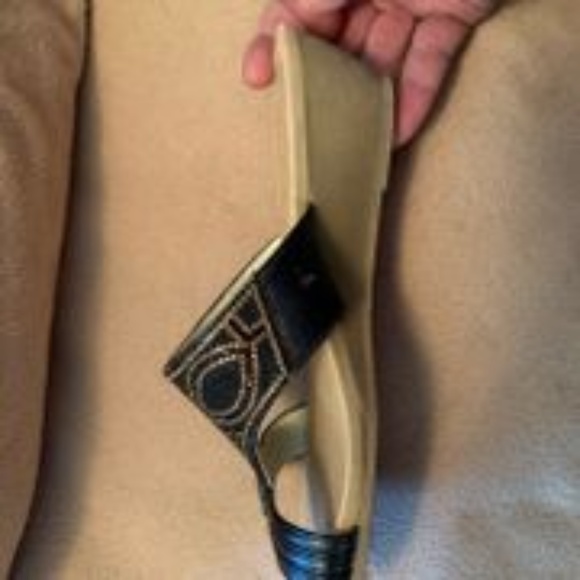 Sandals - Picture 2 of 2